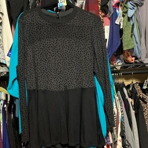 #251 size 2 Torrid long sleeve w/ velvet like Star detail & back button keyhole